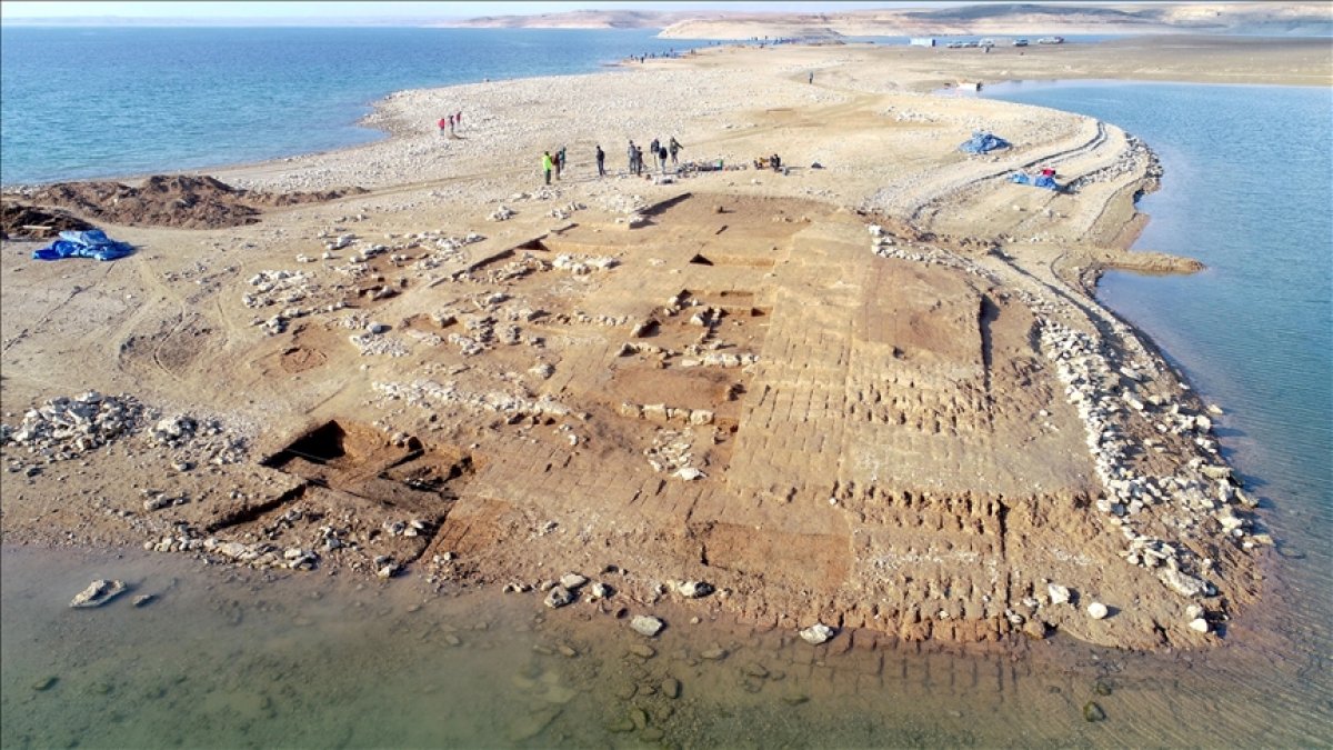 Duhok’ta 3 bin 400 yıllık antik kent bulundu