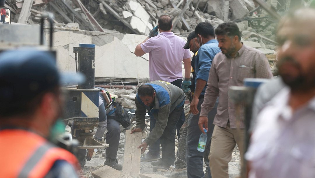 İran’da çöken binada ölü sayısı 14’e yükseldi