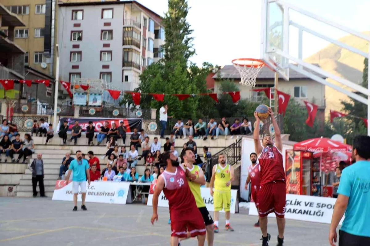 Hakkari’de basketbol heyecanı sona erdi