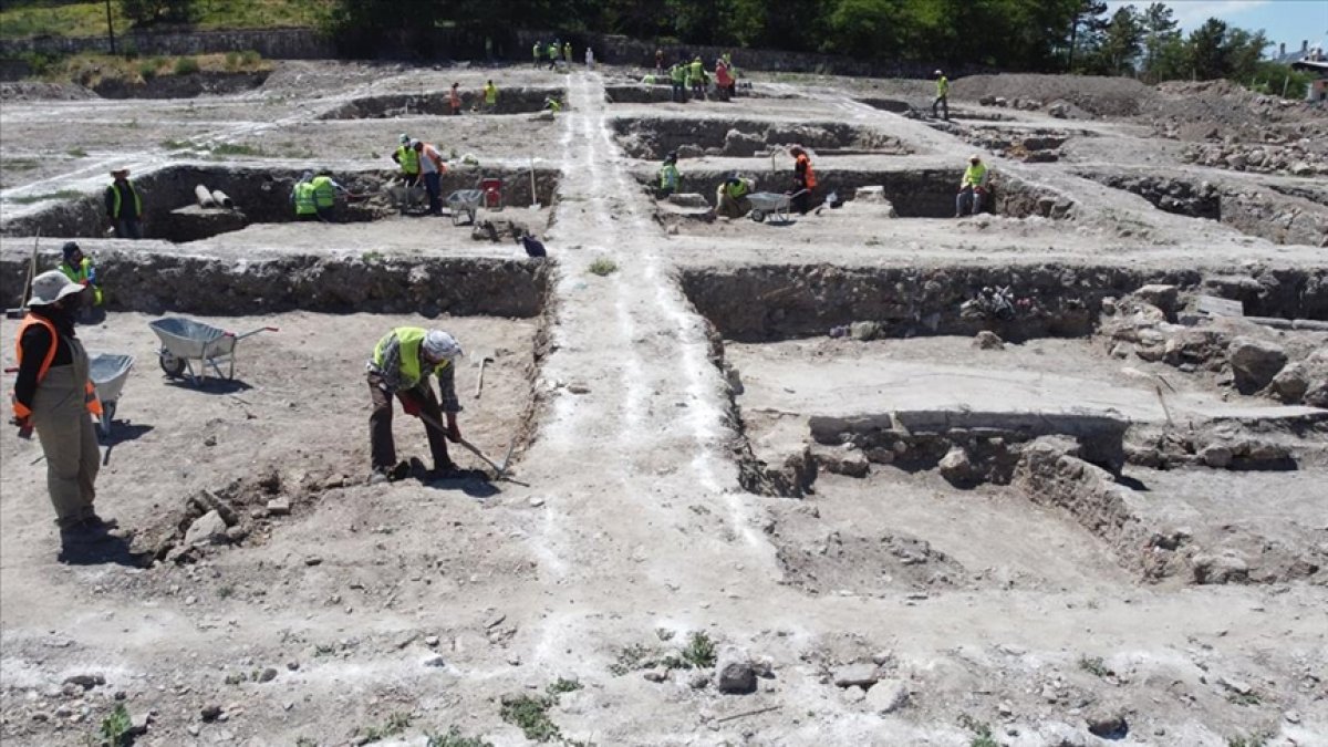 Kale projesi kazılarında tarih yeniden araştırılıyor