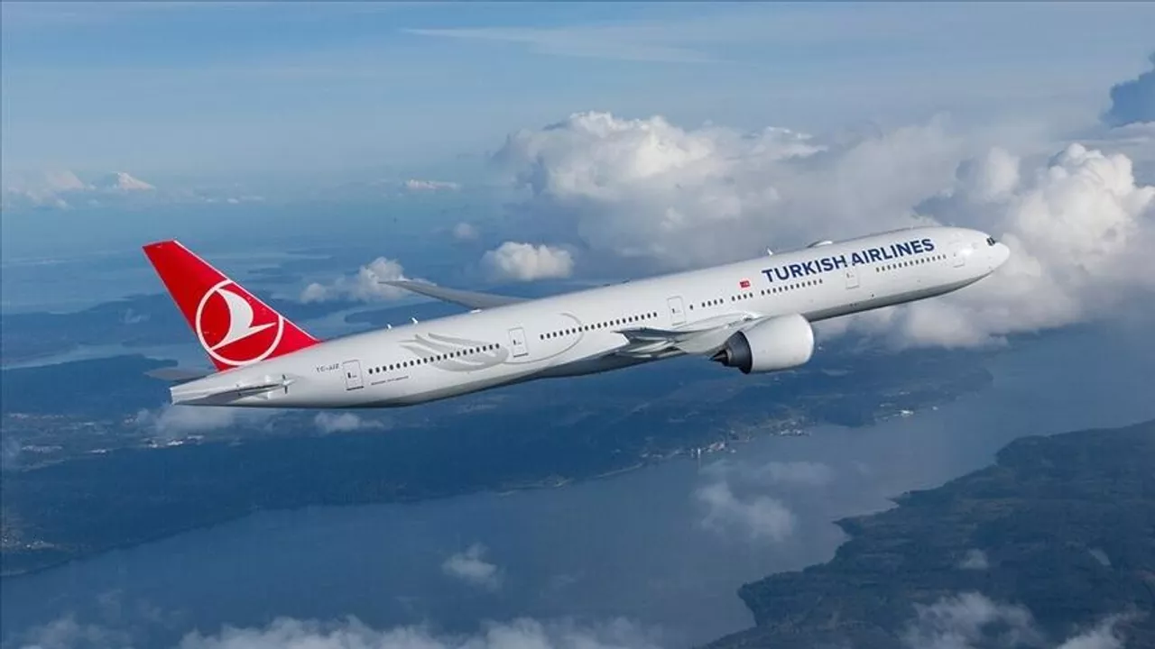 Trabzon-İstanbul seferini yapan uçaktaki su şakası paniğe sebep oldu