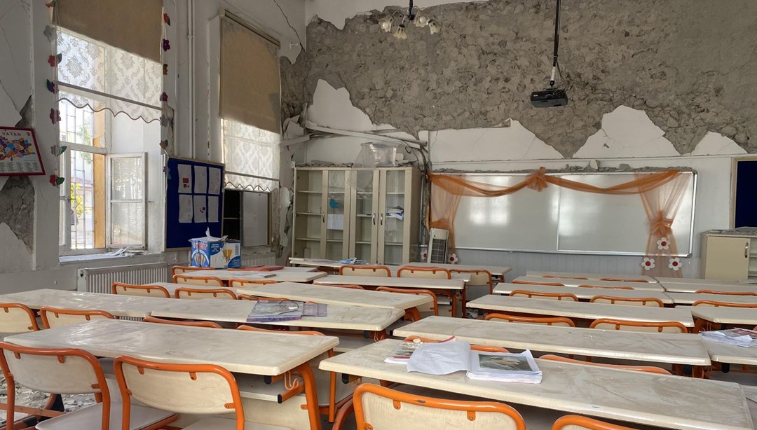 Bahçeli’nin mezun olduğu tarihi okul da depremde hasar gördü