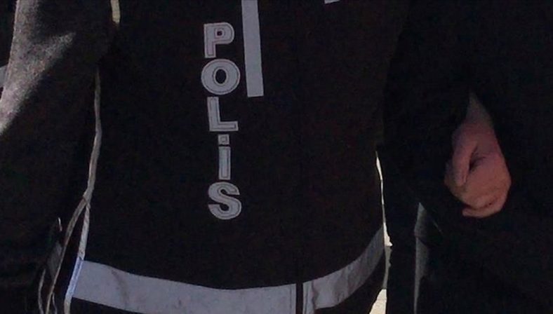 Kars’ta boşanma aşamasındaki eşini silahla yaralayan şüpheli yakalandı