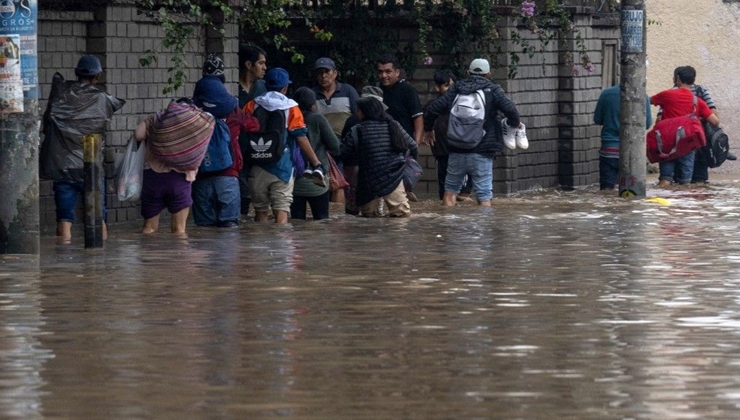 Peru’yu Yaku Kasırgası vurdu: 2 bin 500 kişi evsiz kaldı