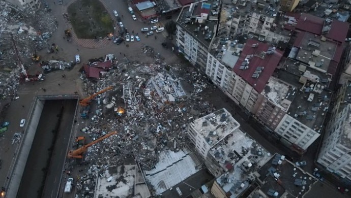 SES’ten Deprem Raporu: Sağlık yönetimi enkaz altında kaldı
