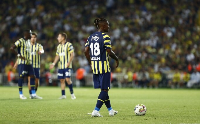 Fenerbahçe gelen transferler sonrası yabancı sayısı 17’i bulurken takımdan gönderilmesi beklenen isimlerle tek tek vedalaşıyor. Buna göre sakatlığı bulunan Lincoln Henrique’nin durumu da belli oldu