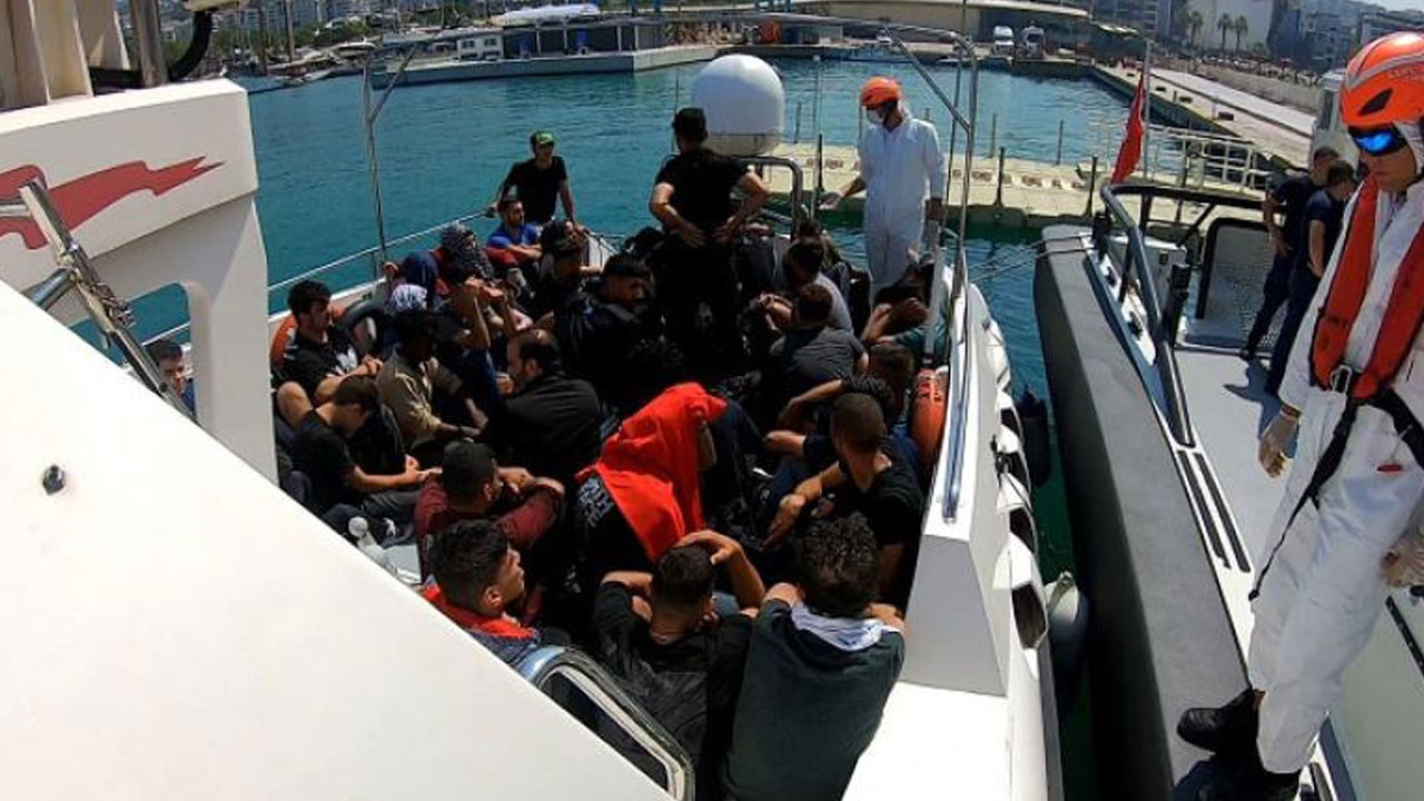 Kuşadası açıklarında 40 düzensiz göçmen kurtarıldı