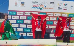 Down sendromlu milli atlet Emirhan Akçakoca, Avrupa Şampiyonası’nda dünya rekoru kırdı.