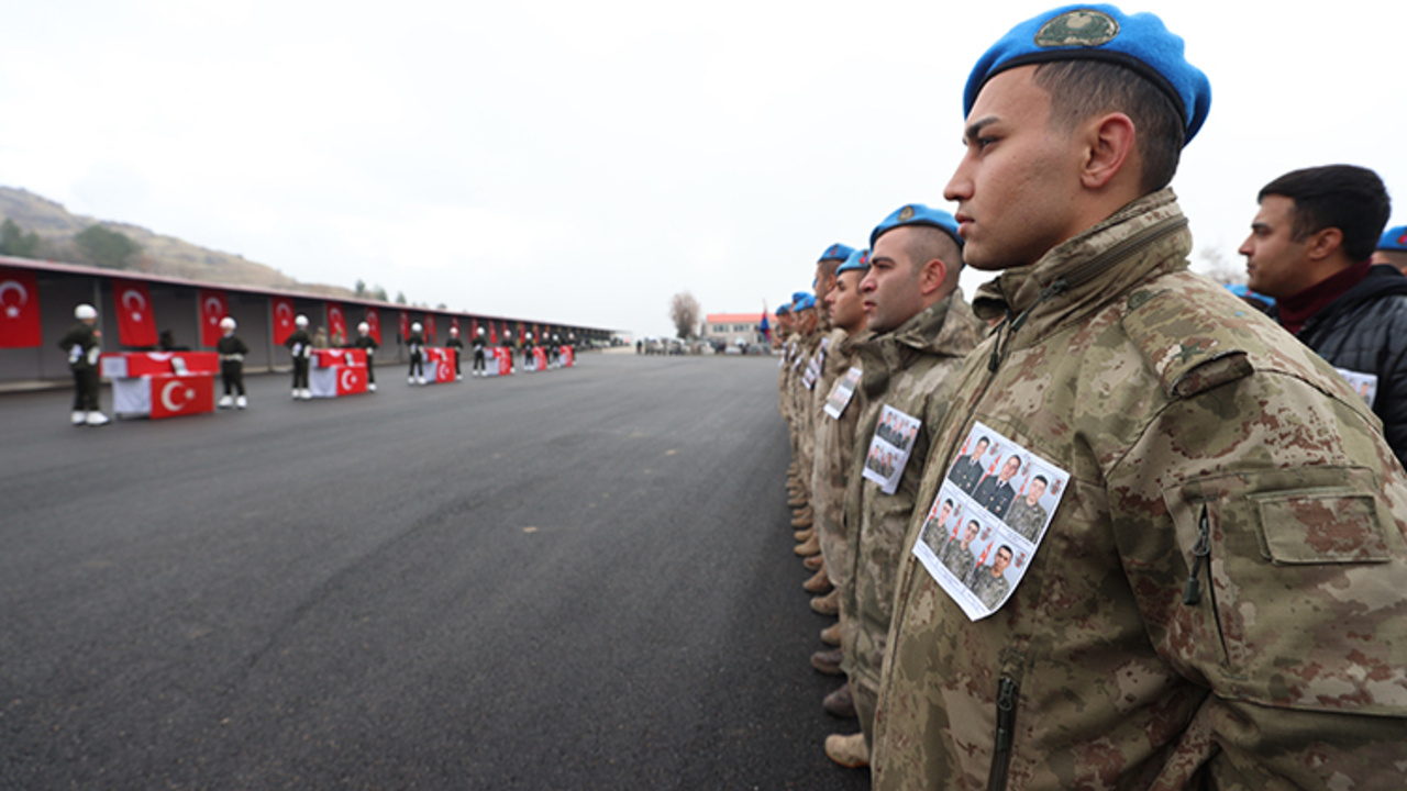 Pençe-Kilit Harekatı bölgesinde şehit olan 6 asker için Şırnak’ta tören düzenlendi