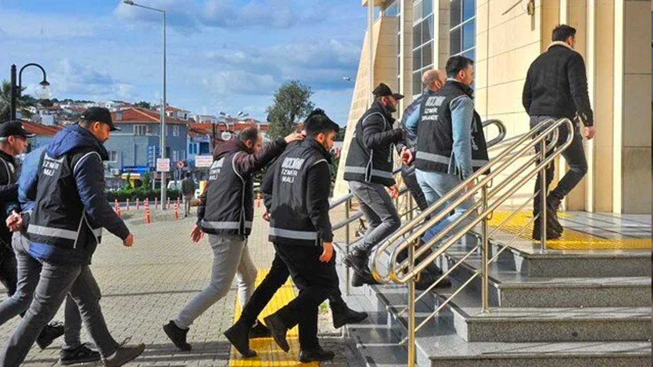 İzmir’de milyar dolarlık sahtecilik: 4’ü gümrük memuru 6 gözaltı