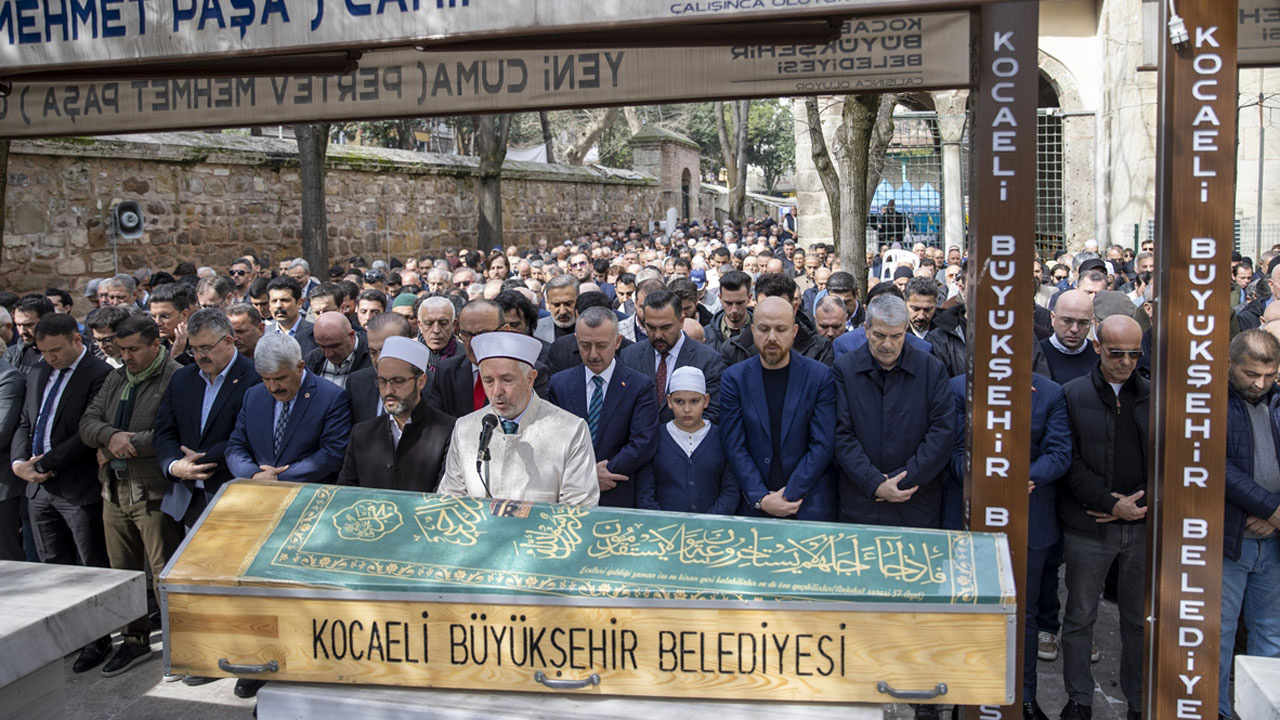 Bilal Erdoğan’ın eşinin dedesinin cenazesi, Kocaeli’de toprağa verildi