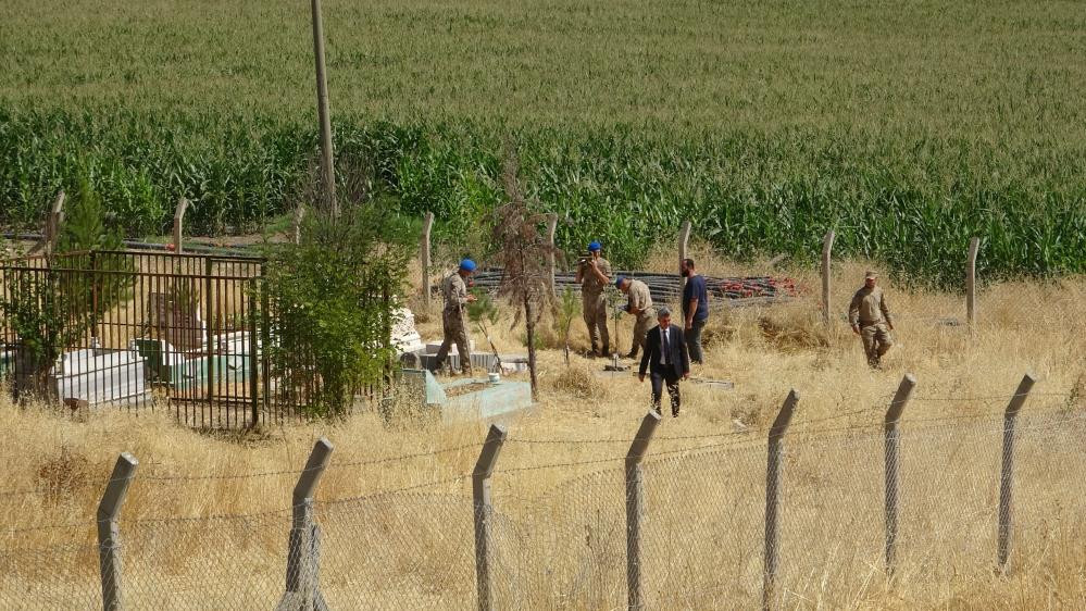 Kayıp Narin’i arama çalışmalarında mezarlıkta yer altı görüntüleme cihazıyla tarama yapıldı