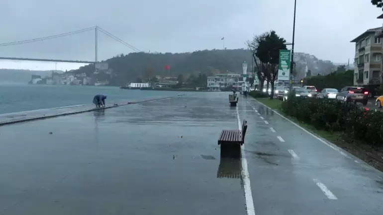 Sarıyer ve Bağcılar’da sağanak yağış etkili oluyor