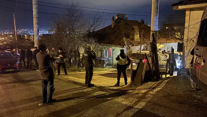 Eşini ve kayınbiraderini pompalı tüfekle yaraladı